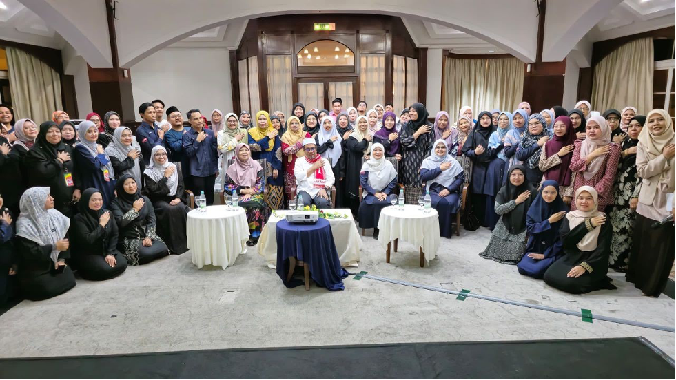 Majlis Perasmian Penutupan dan Penyampaian Sijil bersama Ketua Pengarah KEMAS