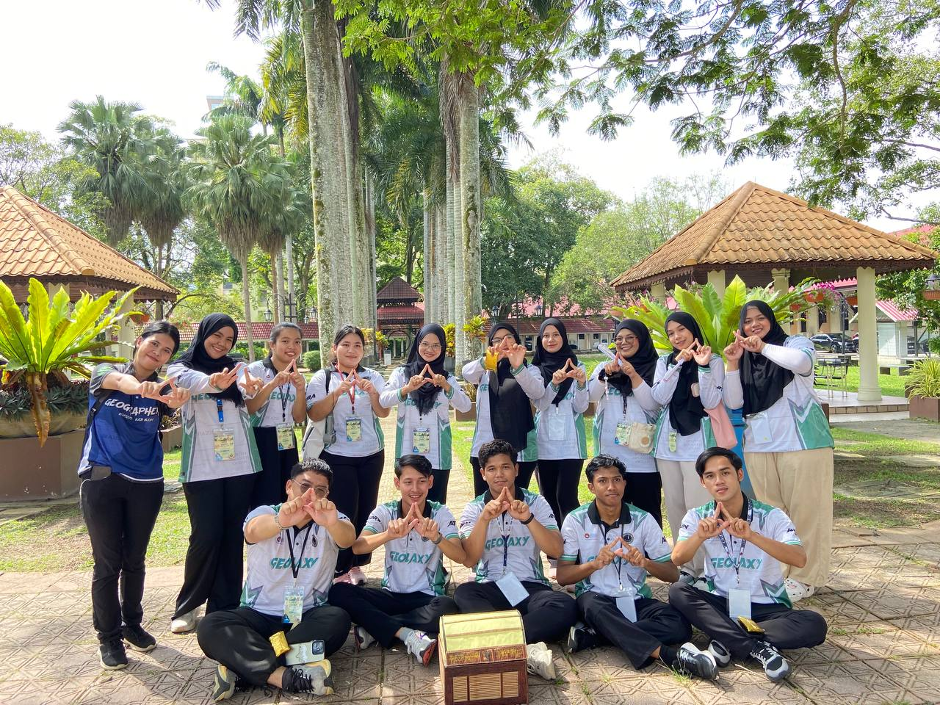 Barisan Ahli Jawatankuasa Pelaksana Program GeoHunt: Kembara Alam Geografi 2025