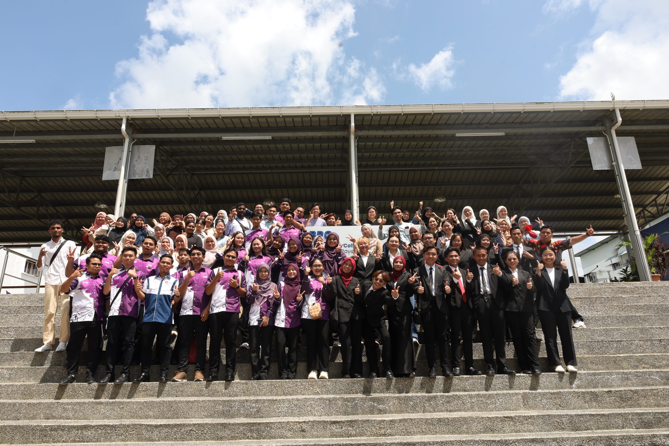 Peserta dan AJK Program Rindang Sayang: From Perak to Kenyalang