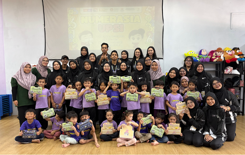 Sesi Fotografi kanak-kanak dan tenaga pengajar di Fantasia Preschool bersama Fasilitator