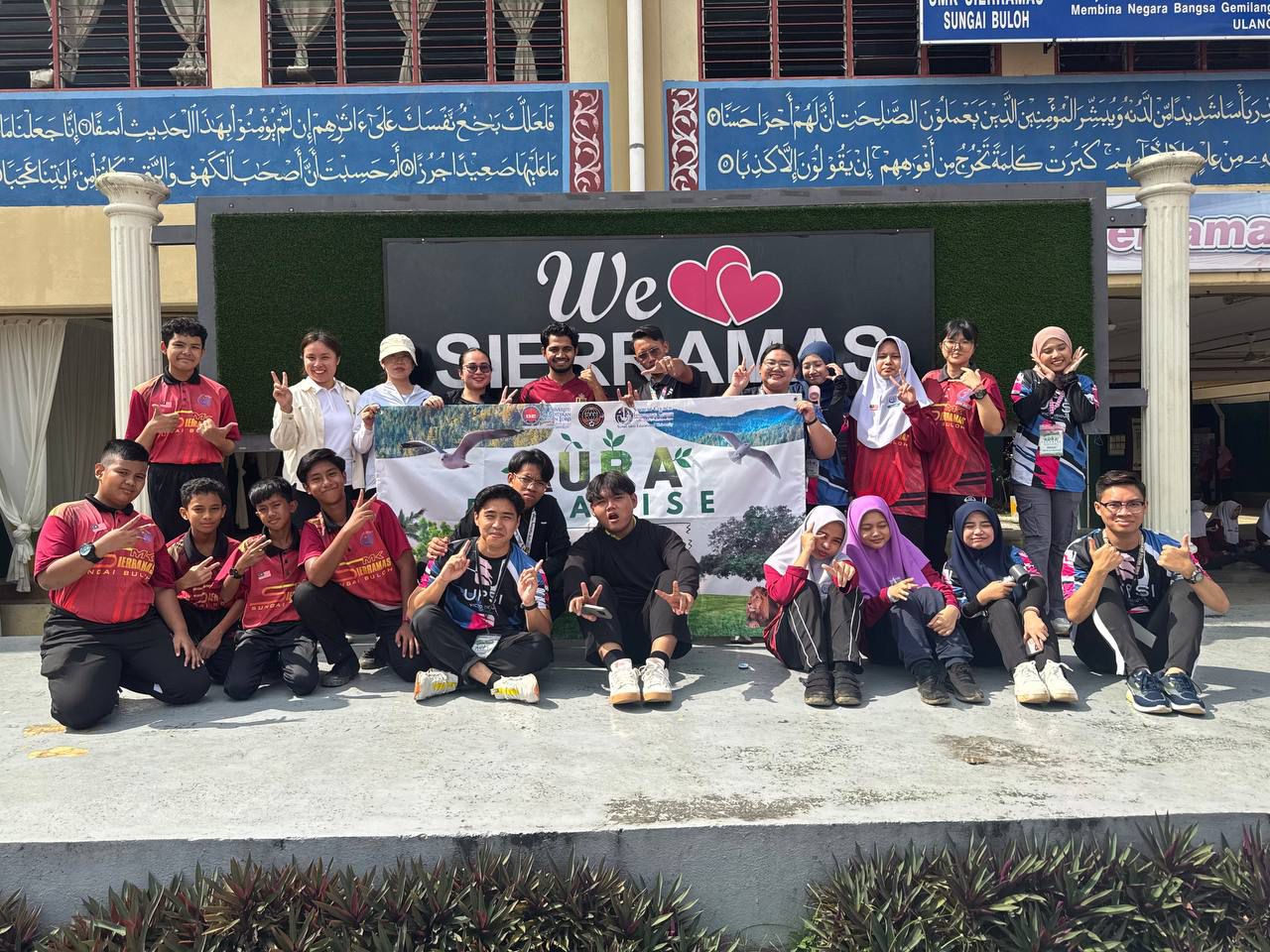 Sesi fotografi bersama-sama pelajar sekolah