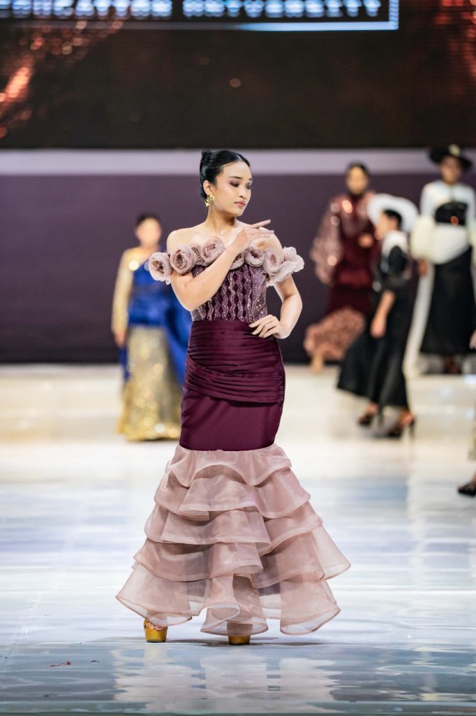 Pelajar UPSI Menyertai Pertunjukan Fesyen Antarabangsa di Universitas Negeri Malang, Indonesia