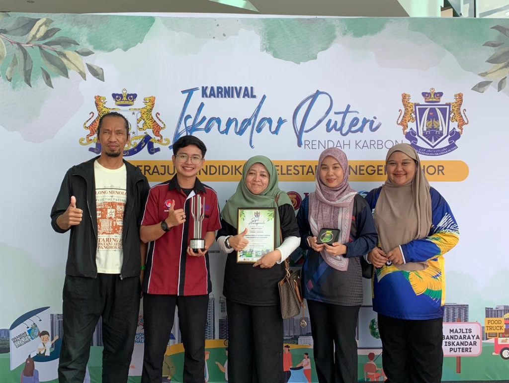 SMK Bukit Batu Raih Gangsa di Pameran Sekolah Lestari RCE Iskandar