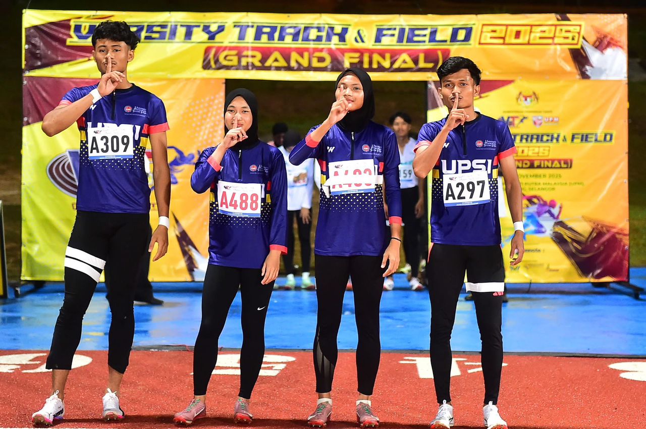 Kuartet 4x100m campuran berjaya memecah rekod kejohanan dengan catatan masa 43.52s
