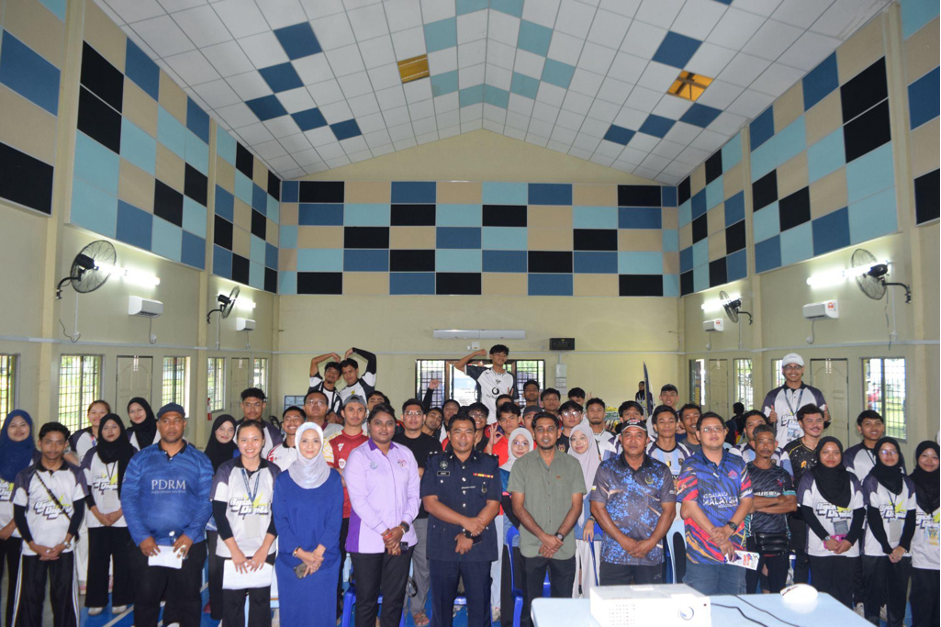 Peserta Futsal yang turut menghadiri sesi perkongsian mengenai “Trend Terkini Jenayah Komersil”