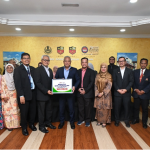 WEZAS PERKASA KEBAJIKAN WARGA UPSI, SALUR SUMBANGAN KEPADA 10 JEMAAH HAJI 2026