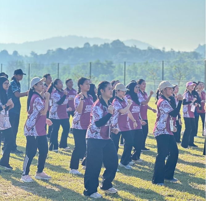 SUKAN RAKYAT AT-41 SEMAIKAN SEMANGAT PERPADUAN DAN GAYA HIDUP SIHAT