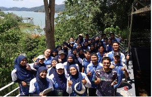 Program Belantara: UPSI Tanam 300 Pokok Kebangsaan di Hutan Daerah Gerik