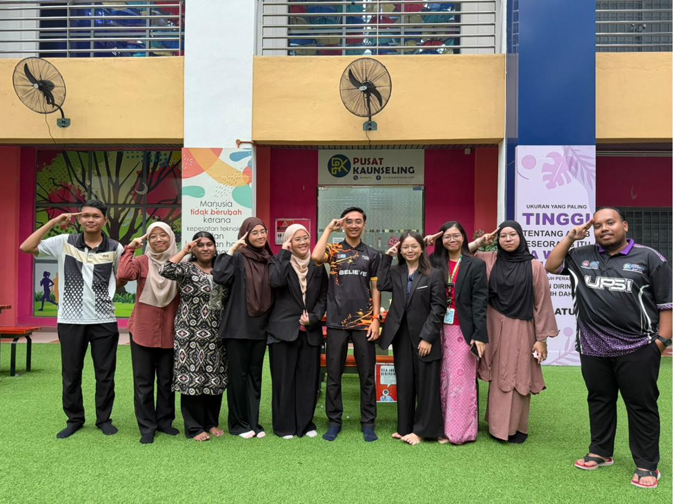 Sesi fotografi ahli jawatankuasa program