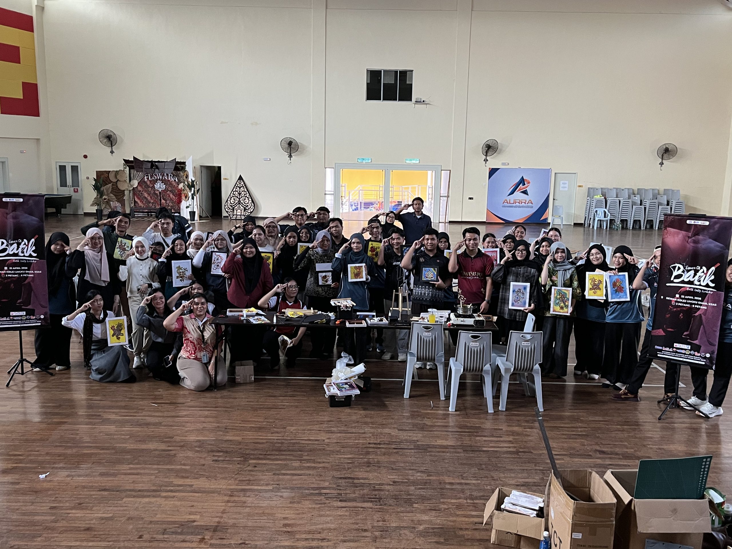 Gambar Ahli Jawatankuasa bersama peserta daripada UPSI, UBD & UPI