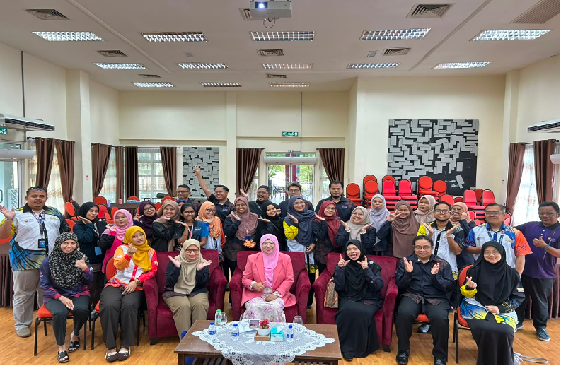Para Peserta Bergambar Kumpulan