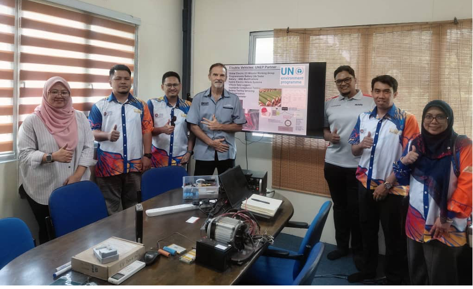 Kehadiran di sambut oleh Pengarah Focus Applied Technologies Sdn. Bhd., Pulau Pinang iaitu Dr. Horizon Gitano-Briggs.