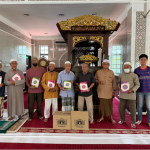 Menyemarak Budaya Al-Quran: UCTC UPSI, Masjid Tuanku Mizan Serah 200 Naskhah Al-Quran Kepada Komuniti Temerloh