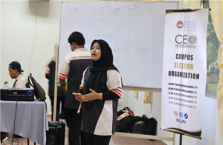 Pengerusi Suruhanjaya Pilihan Majlis Perwakilan Pelajar, Campus Election Organization menerangkan prosedur Bengkel Tatacara dan Etika Calon MPP Sidang 2026/2027