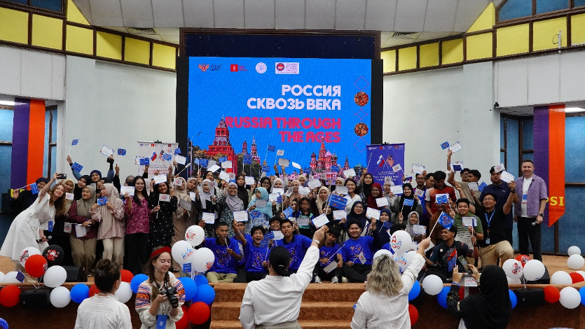 Para peserta bersama delegasi AltSPU merakamkan gambar kenangan.